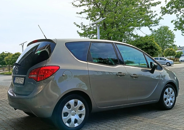 Opel Meriva cena 24700 przebieg: 111000, rok produkcji 2011 z Nieszawa małe 326